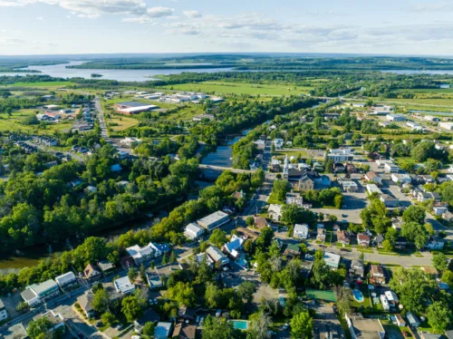 vol d'oiseau village